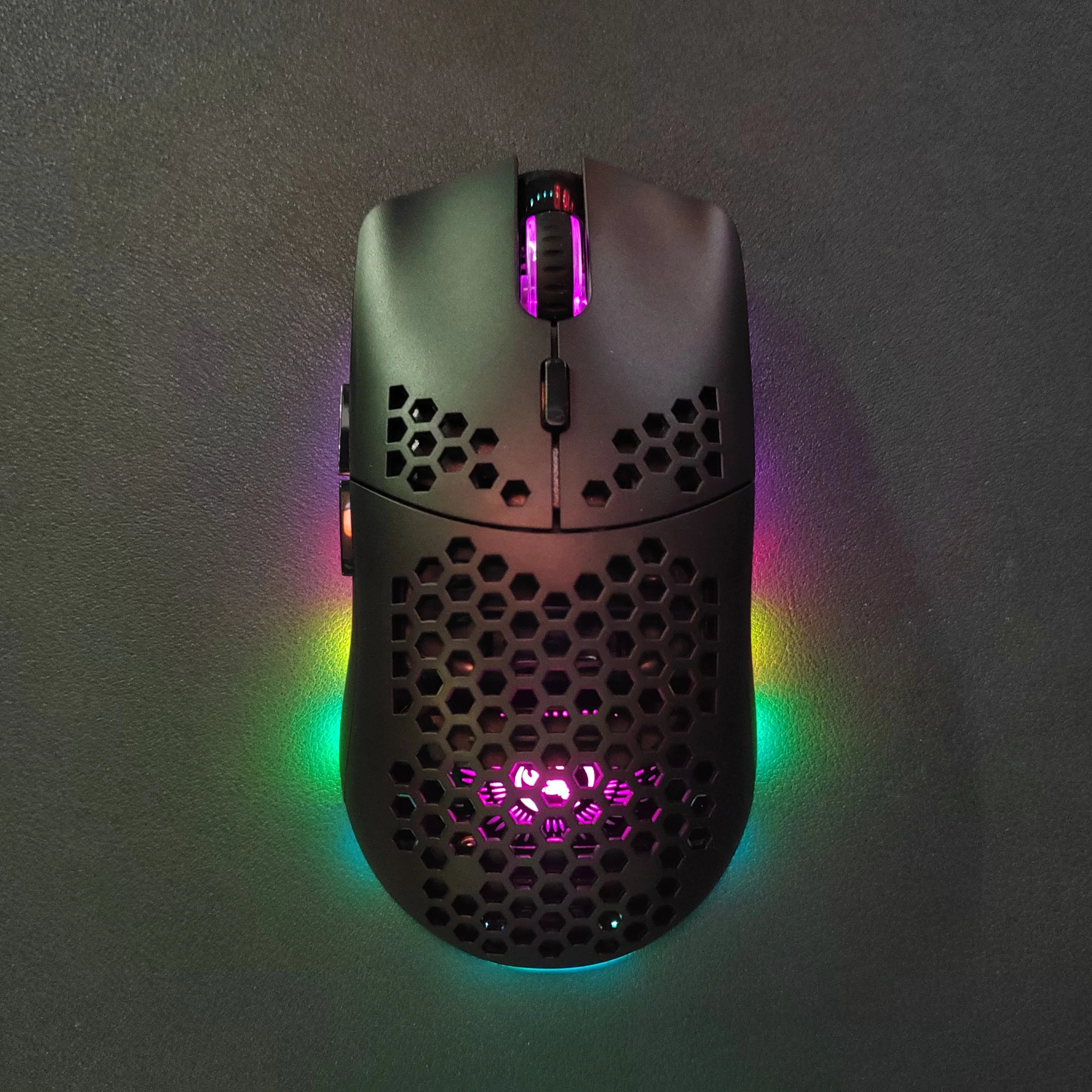 2.4G Wireless Charge Mouse RGB Luminous Ultralight Honeycomb Mouse Movement Speed 3600 6 D Game Mice For Laptop PC Gamer