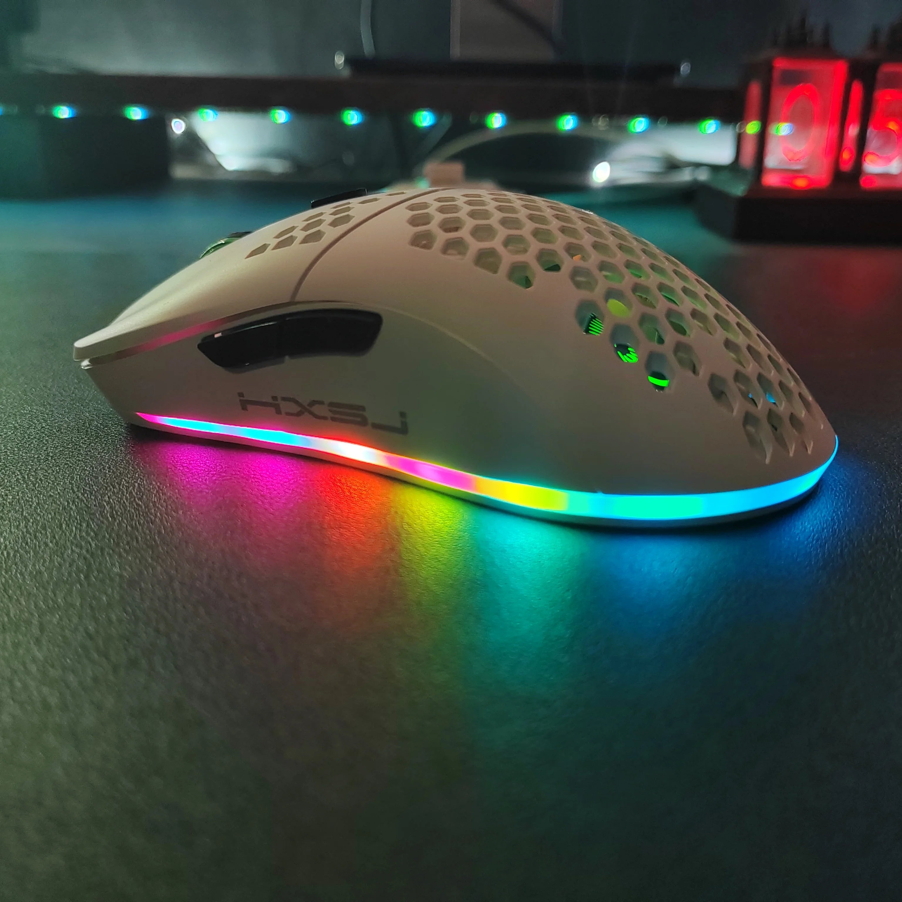 2.4G Wireless Charge Mouse RGB Luminous Ultralight Honeycomb Mouse Movement Speed 3600 6 D Game Mice For Laptop PC Gamer