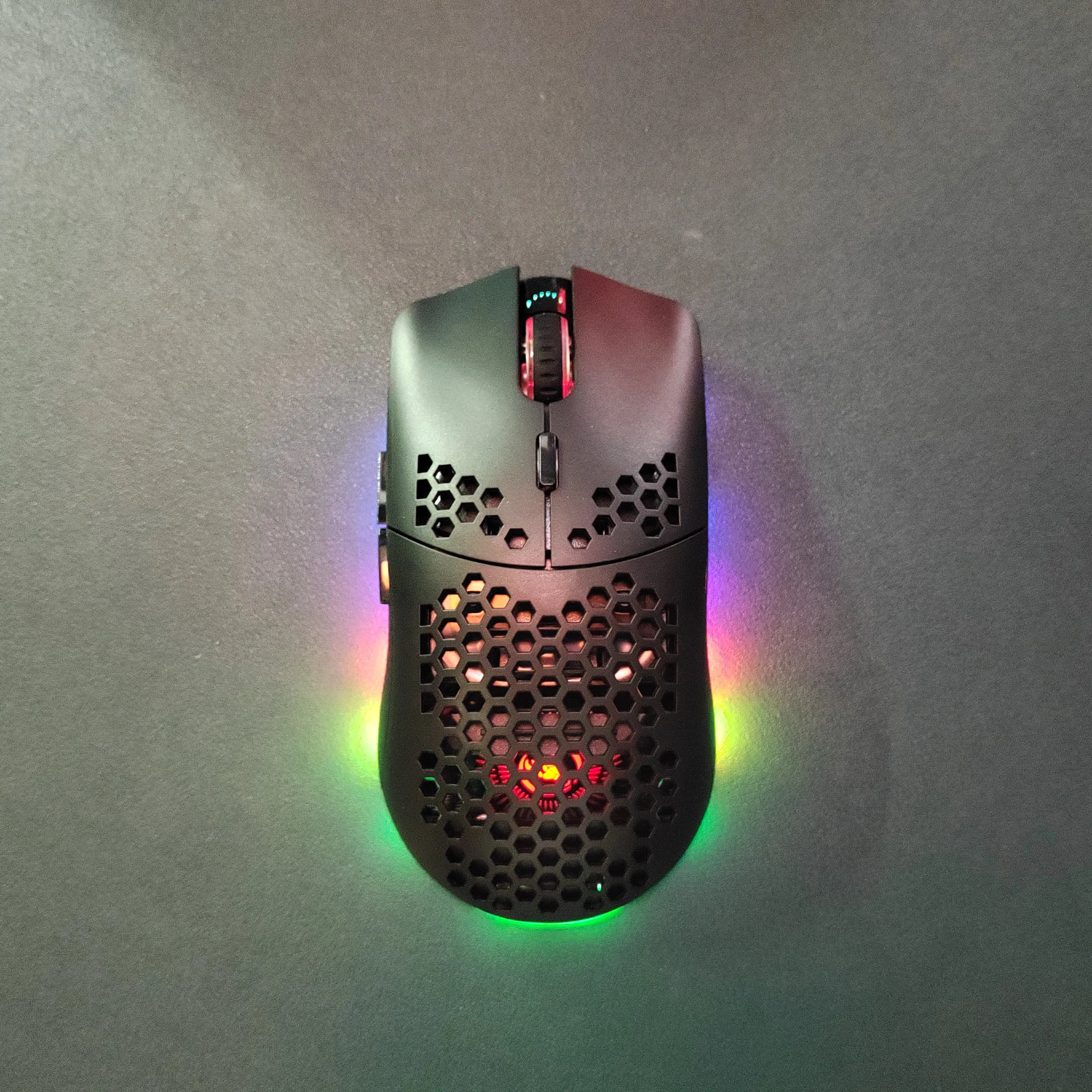 2.4G Wireless Charge Mouse RGB Luminous Ultralight Honeycomb Mouse Movement Speed 3600 6 D Game Mice For Laptop PC Gamer